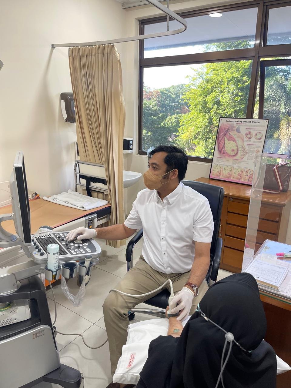 Dokter Varises Bandung oleh dr. Romzi Karim, Sp.B, Subsp.BVE(K)